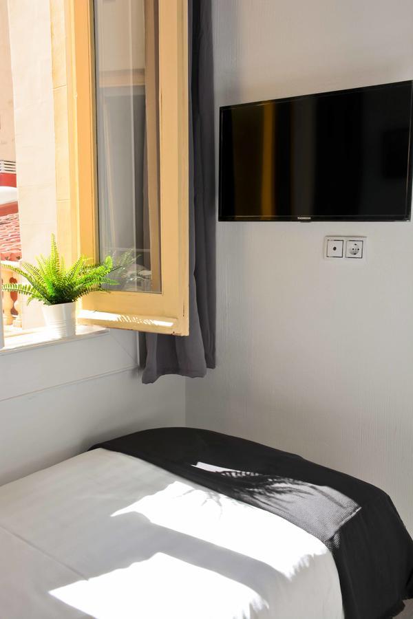 Hostal Guestped Madrid Exterior foto